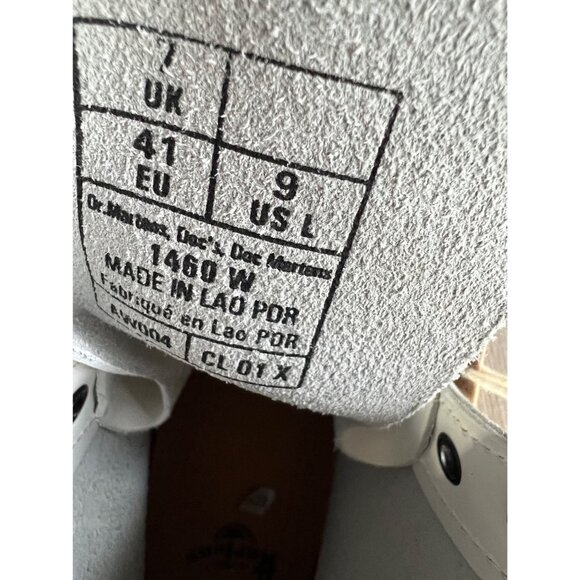 NWT Dr. Martens 1460 White patent Smooth (Women's) boots size 9 - Picture 7 of 7